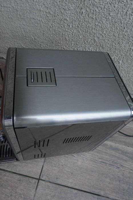 Saeco Exprelia espressor automat cu cana lapte