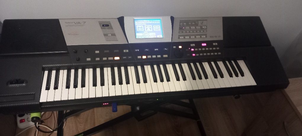 Orga profesionala Roland va7