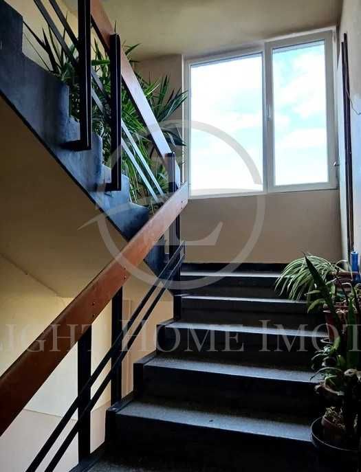 Продава се Тристаен апартамент в Пловдив, Кючук Париж - 135 кв.м за 1111 €/кв.м - Снимка #12