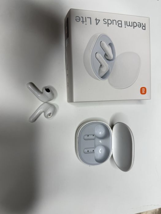 Redmi Buds 4 Lite – Отлично състояние + кутия