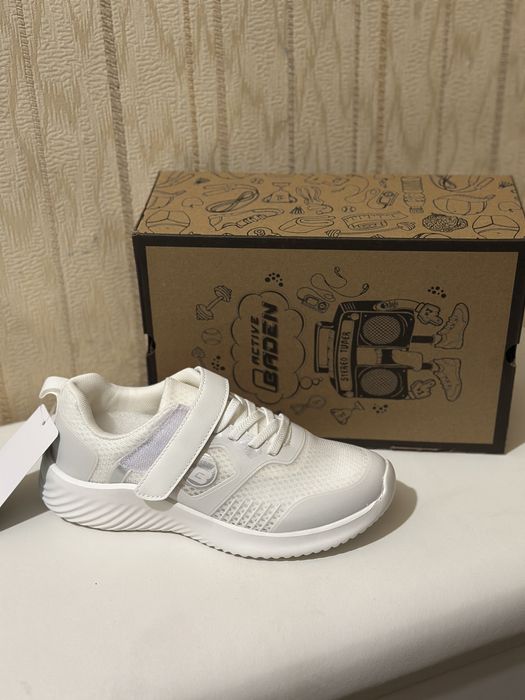 Детские кроссовки новые!