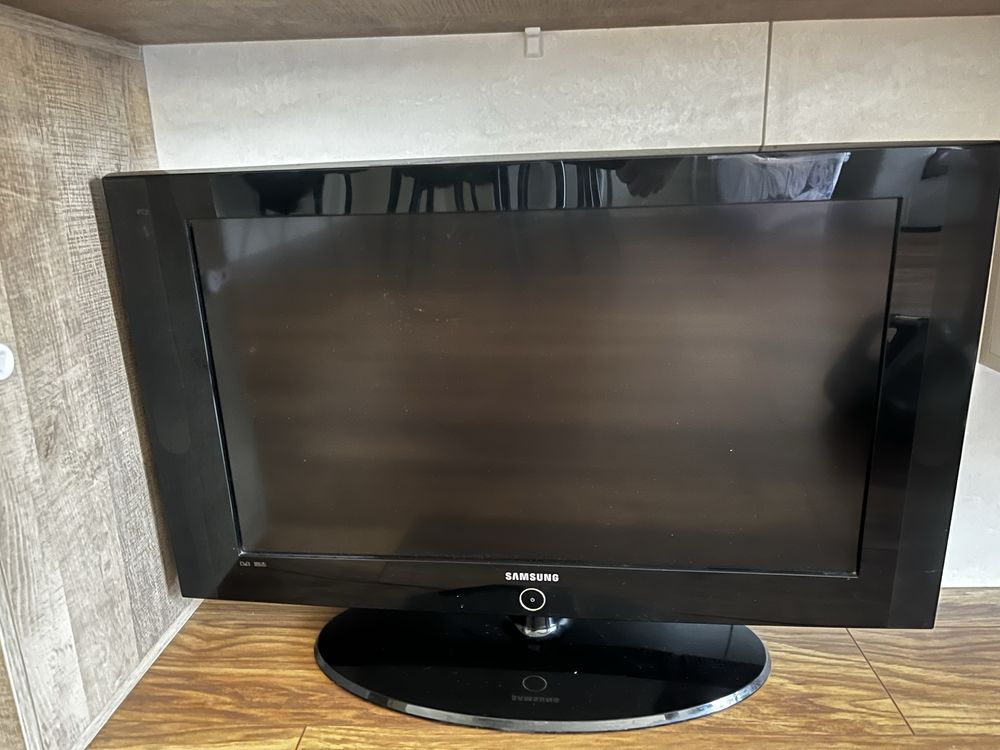 Телевизор SAMSUNG 32”