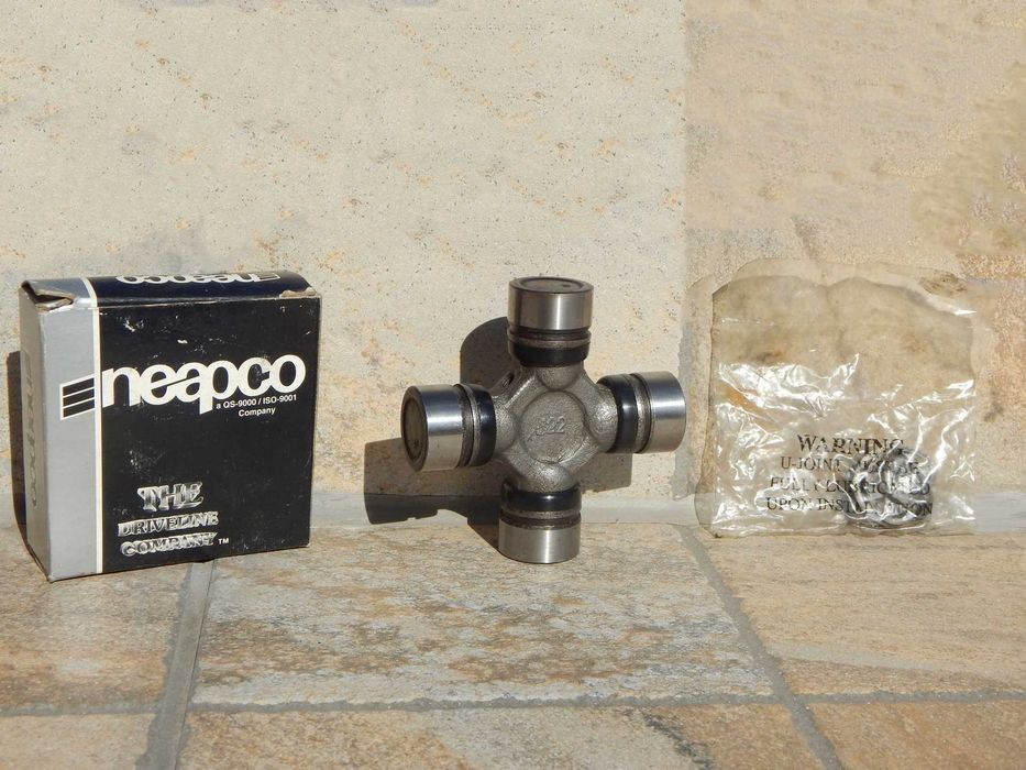 Cruce cardan Neapco Ford Aerostar 1-0153 (522) SUA cu ambalaj