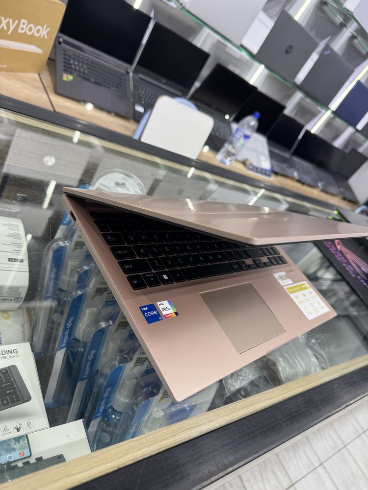 Asus Vivobook 15 A1504VA 15.6 FHD IPS i5-1335U DDR4 16GB SSD 512GB B/U