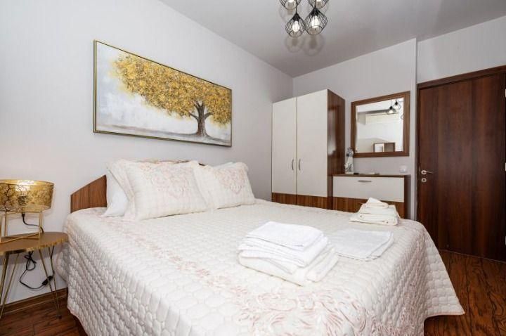 Дава се под наем Тристаен апартамент в Пловдив, Център - 100 кв.м за 850 € - Снимка #5