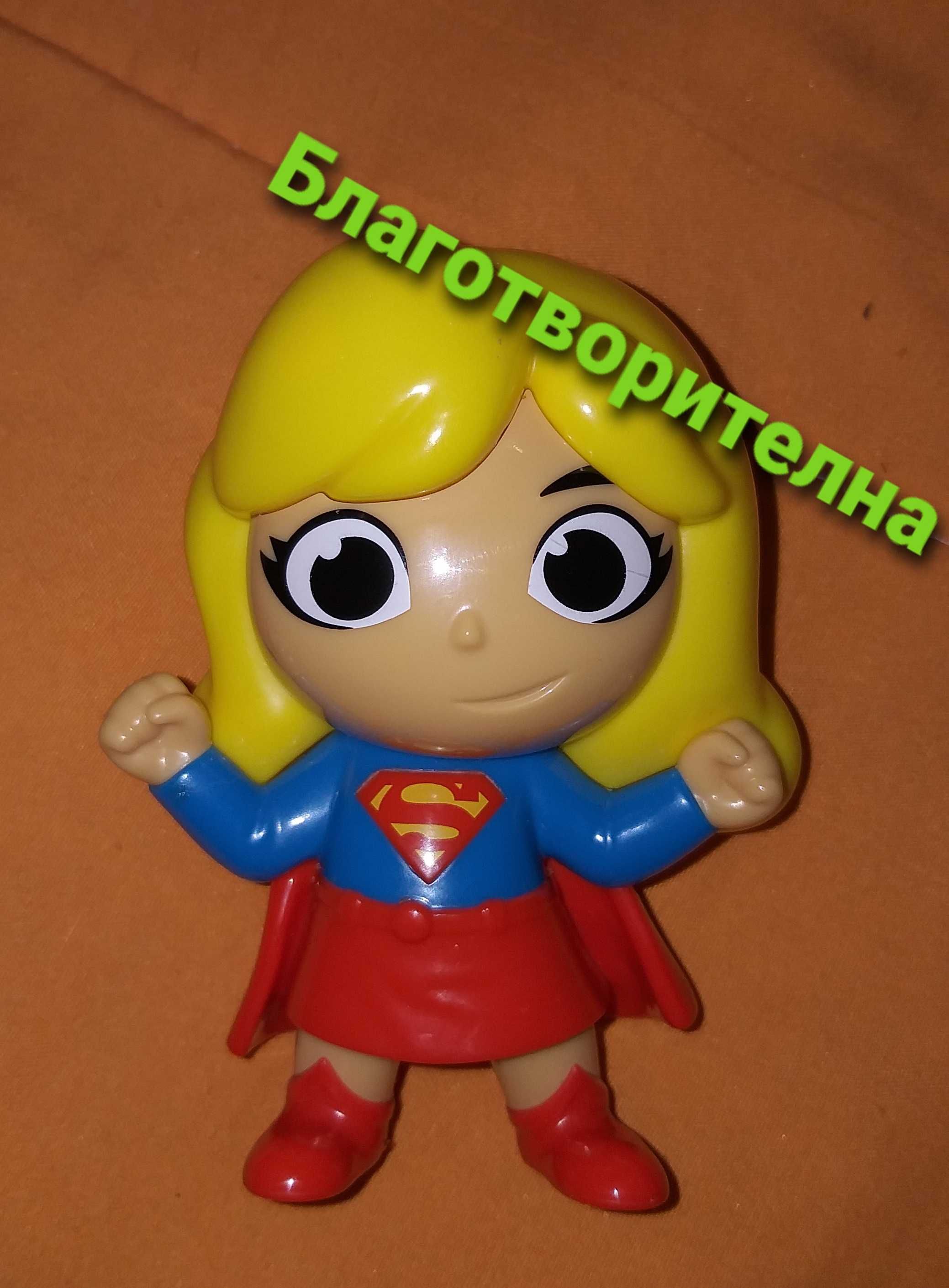Играчка от Бъргър Кинг детско меню  Супер момиче DC
