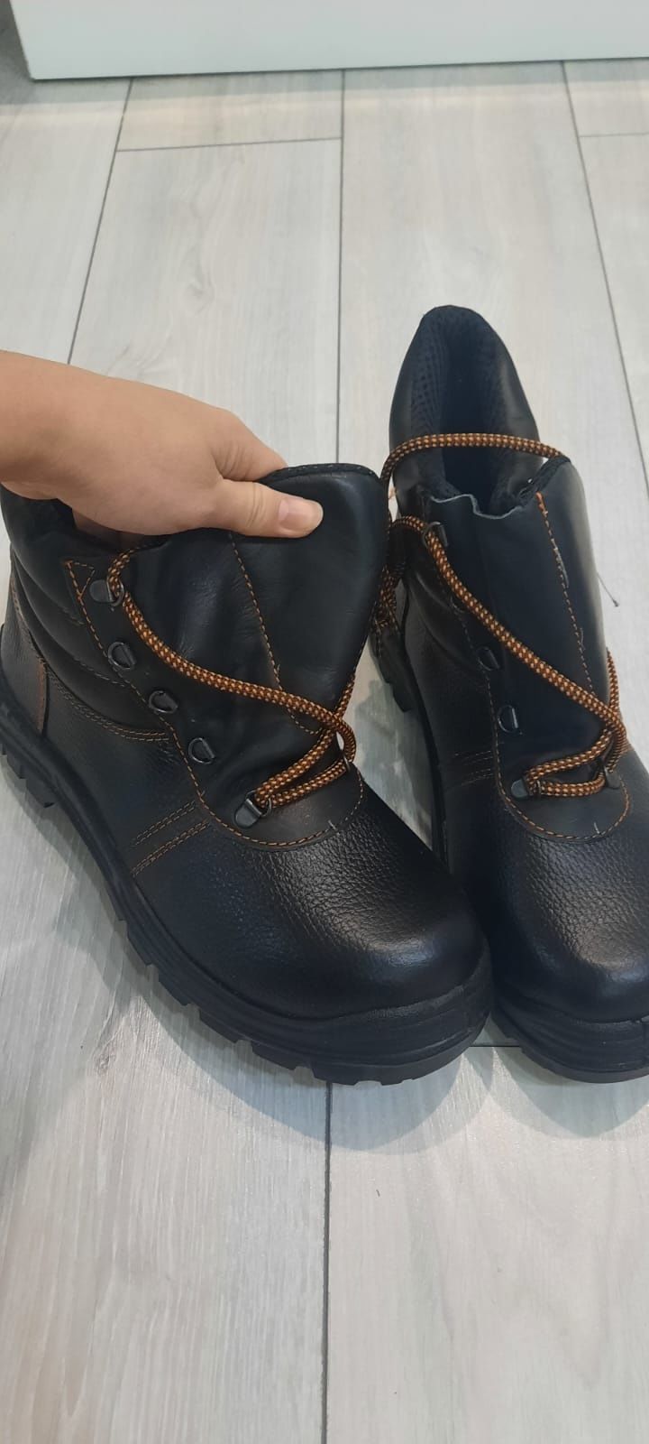 Продам рабочие сапоги 40р