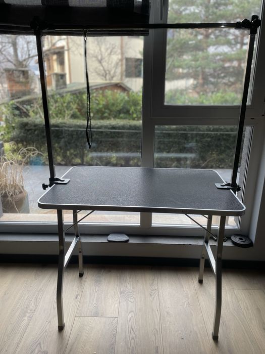 Помощна груминг  маса