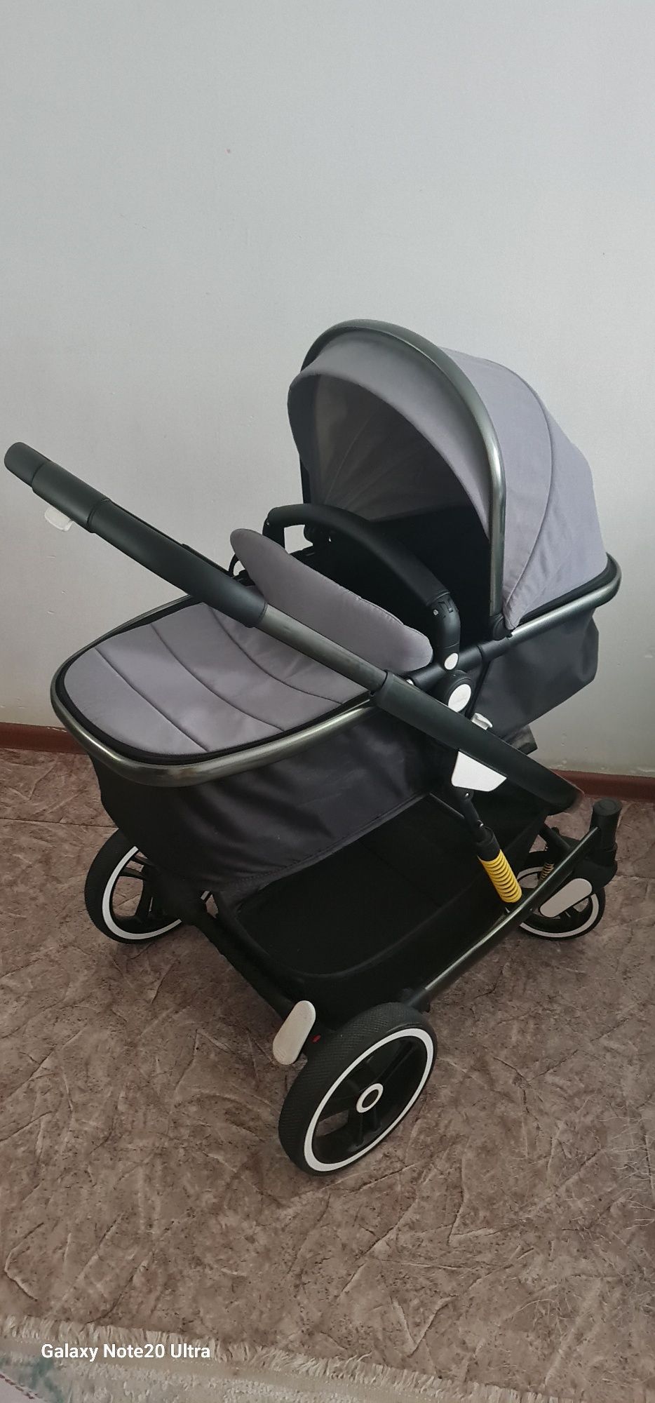 Продаю коляску от 0 до 2х лет