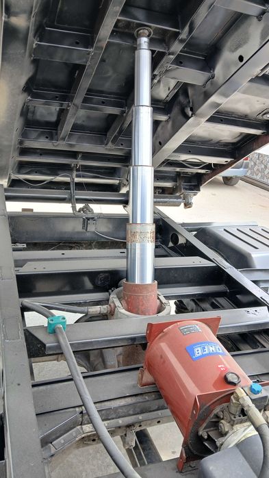 Камион Самосвал Форд двойна кабина Двойни гуми