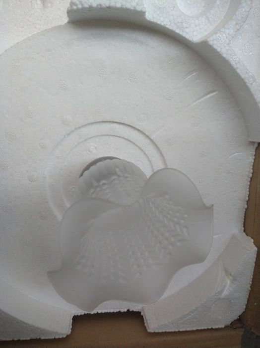 Ventilator de tavan cu lumină și control lanț