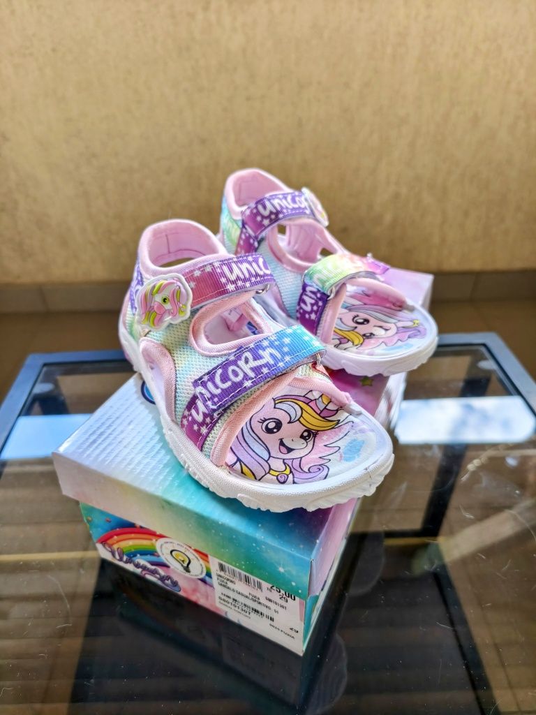 Sandale Unicorn din piele cu luminițe pentru fetițe / copii