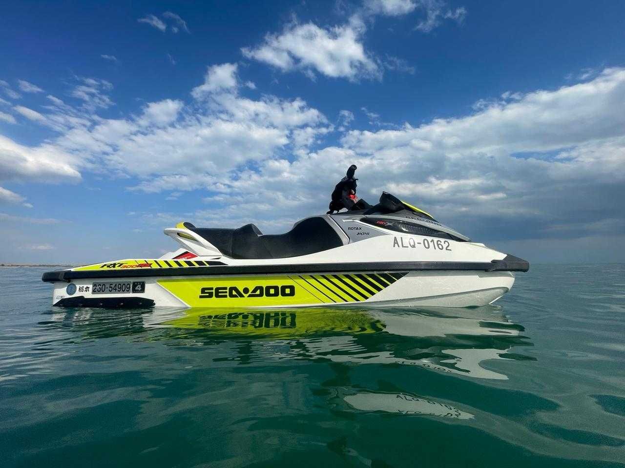 Японский гидроцикл Sea-doo Rxt300rs