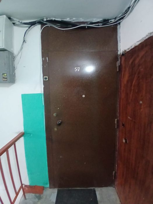 Продам входной металический дверь