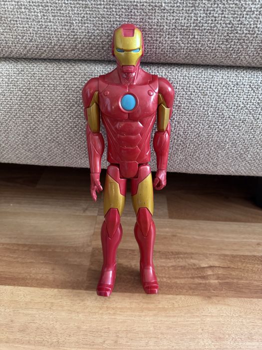 Super-eroi jucarii in stare buna