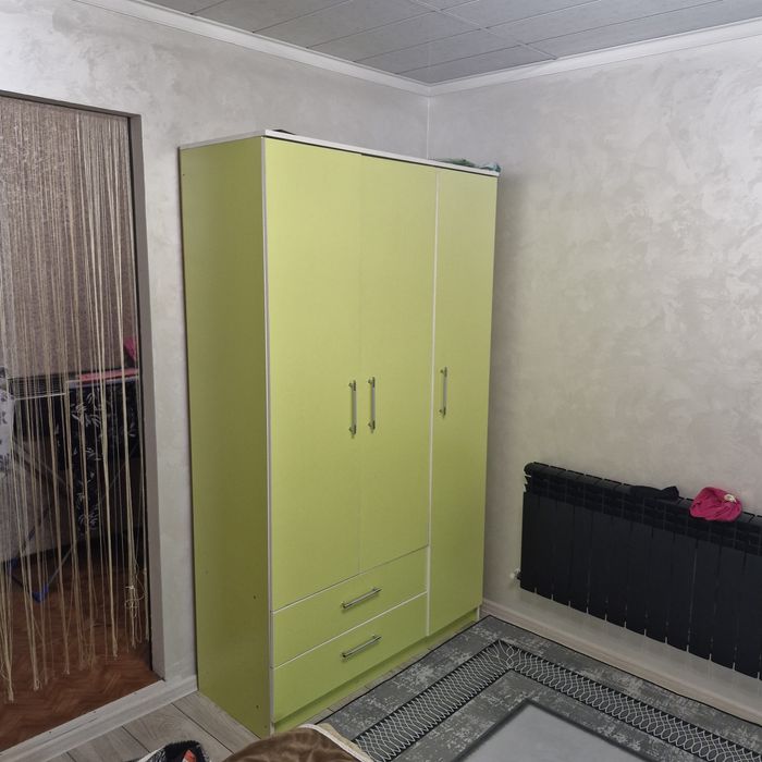 Шифонер  шкаф зелёный