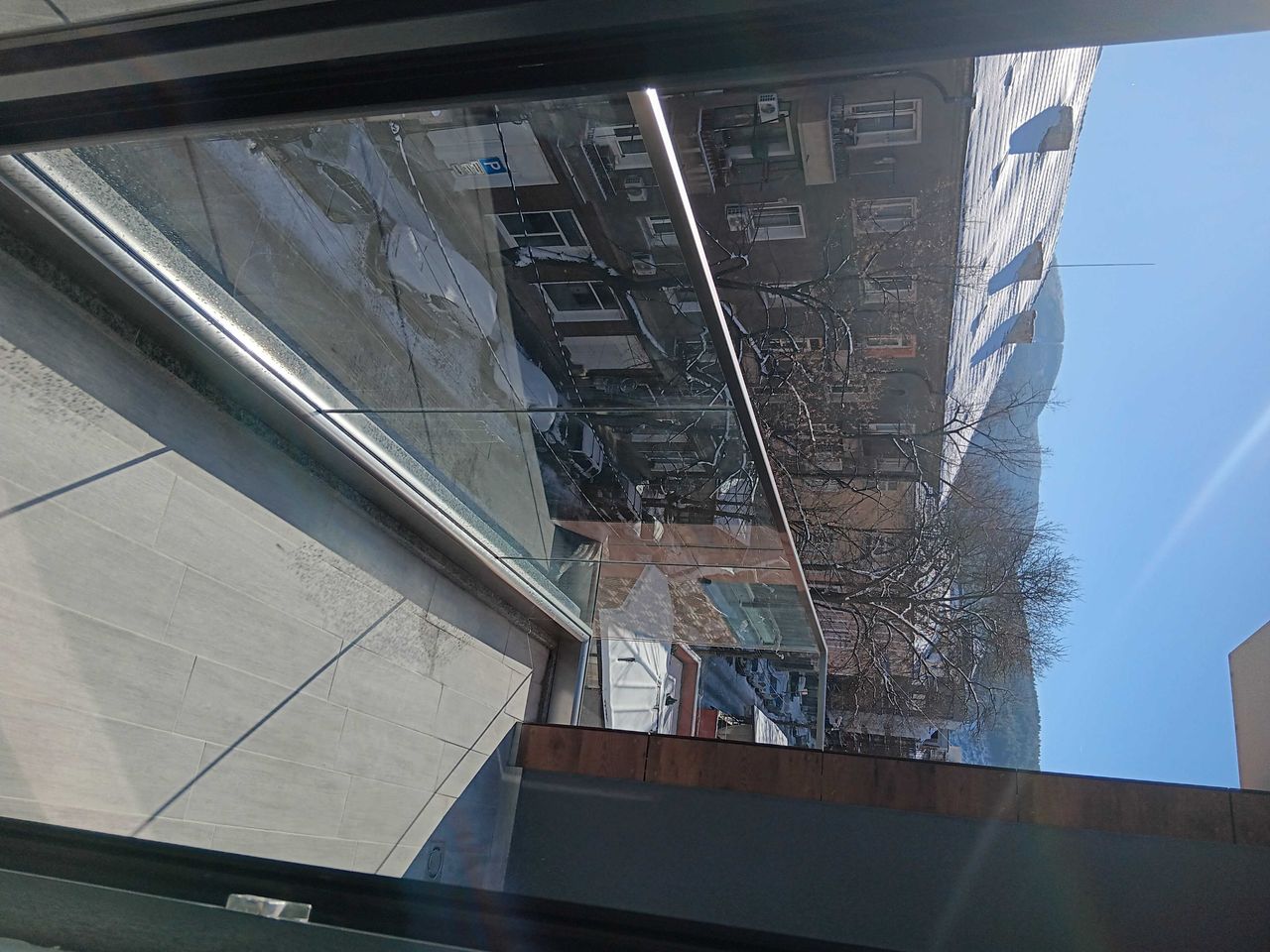 Дава се под наем Тристаен апартамент в Перник, Център - 125 кв.м за 550 € - Снимка #15