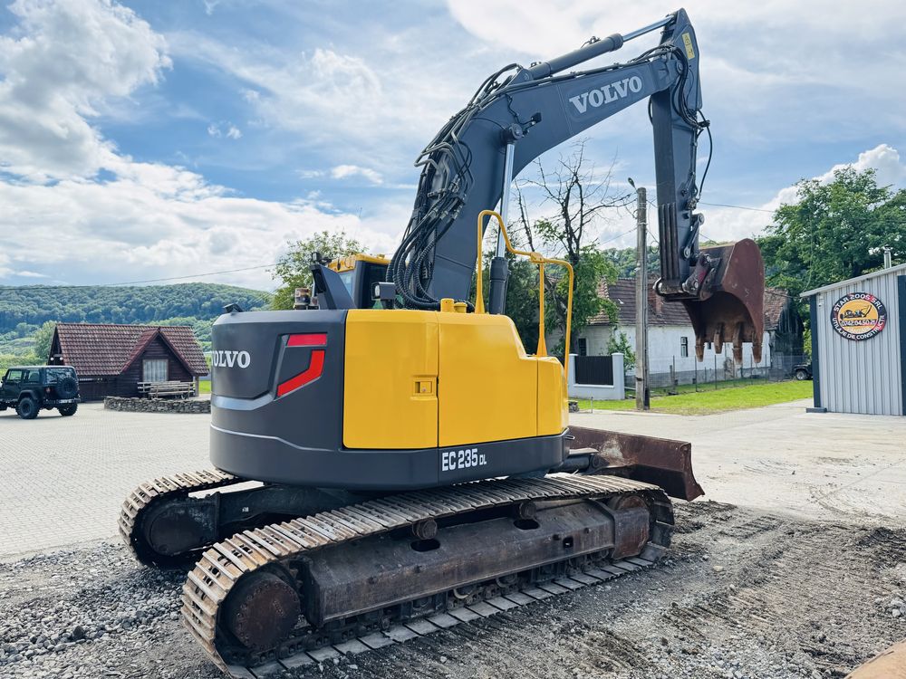 Excavator senile cu lama Volvo ECR 235, an 2014, 28 tone, cupa sapat !