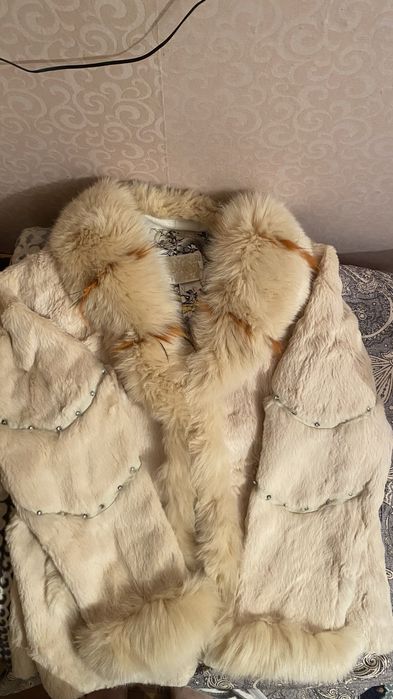 продаам шубу новый