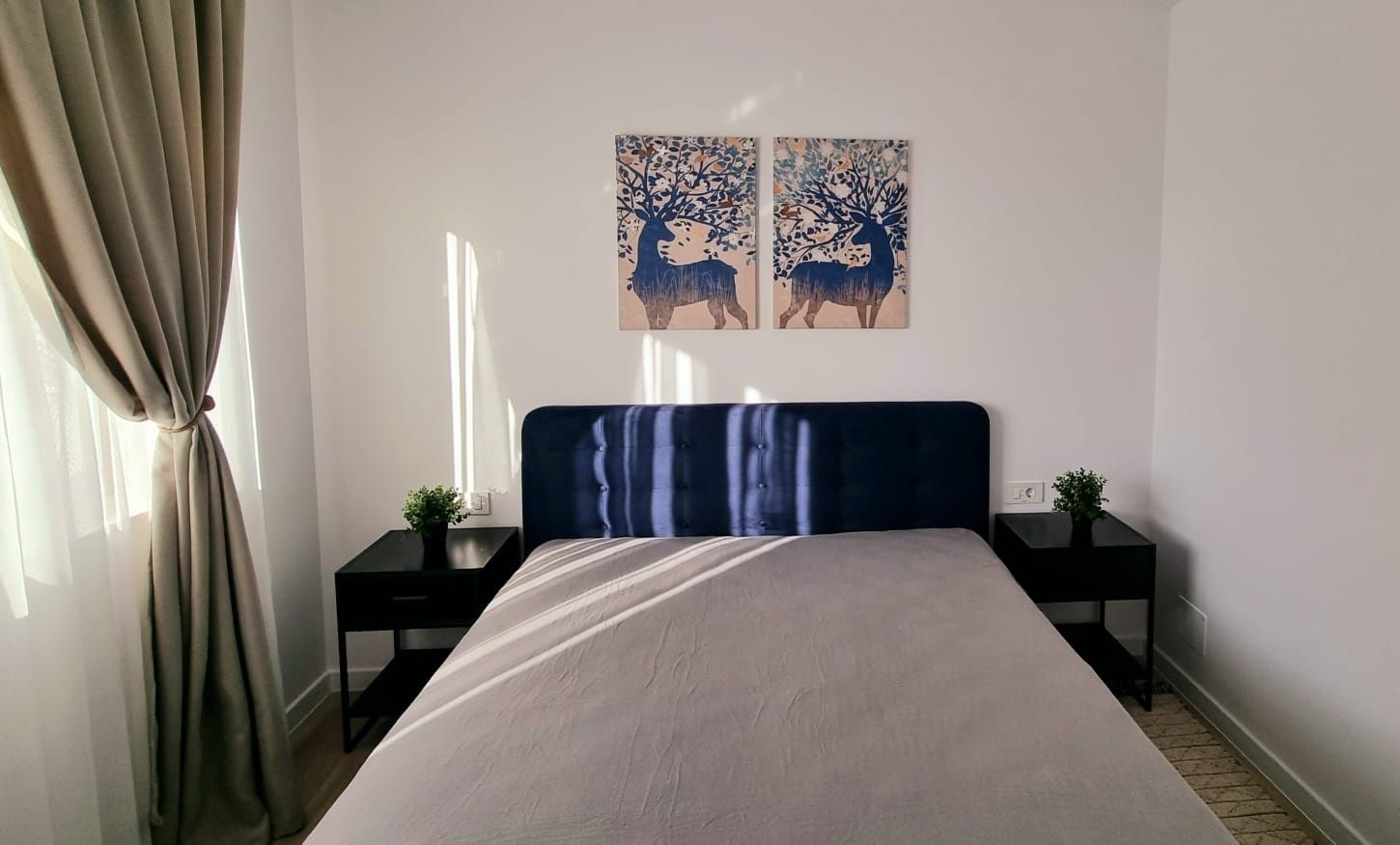 Ofer spre închiriere apartament cu doua camere