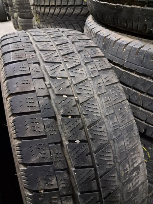 Anvelope second iarna 215 60 R17C Falken 2020