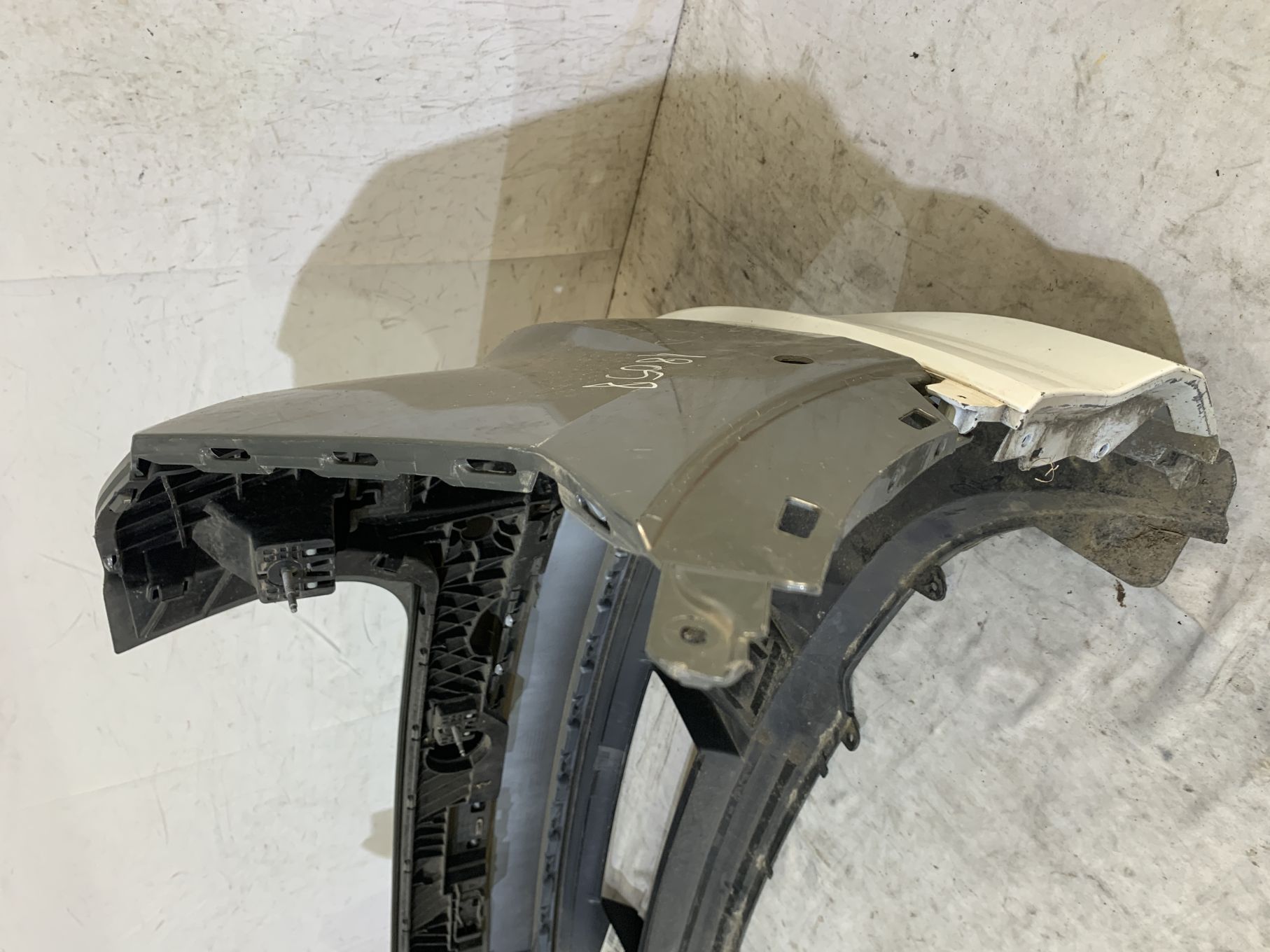 Bara spate Audi Q3 S-Line, 2018, 2019, 2020, 2021, 83A807511.
