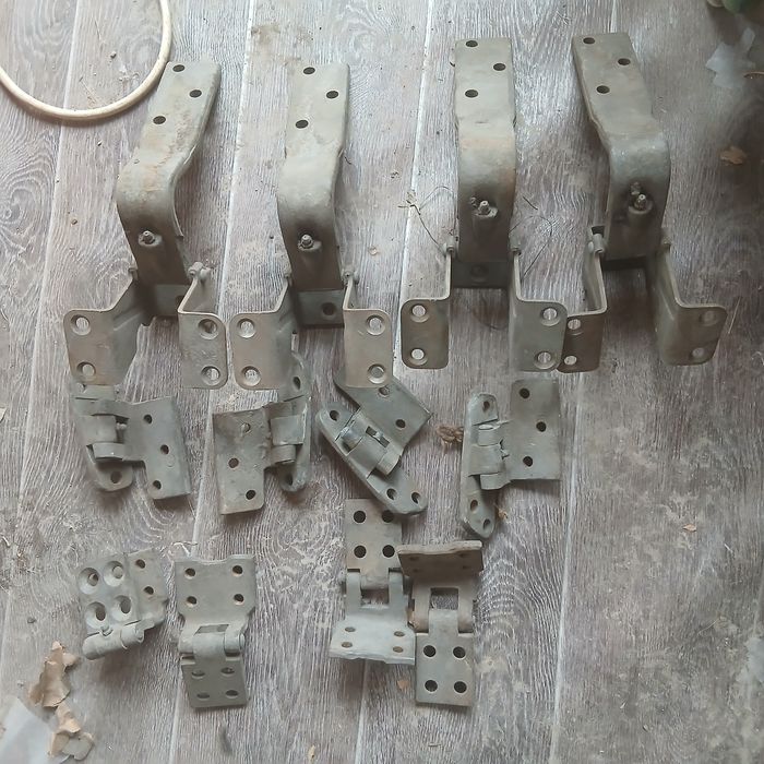 Волга газ21 петли для дверей