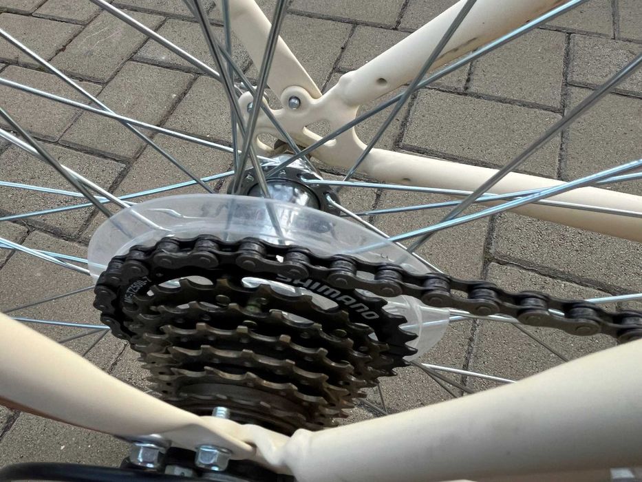 Vand bicicleta de dama Goetze cu cos din nuiele