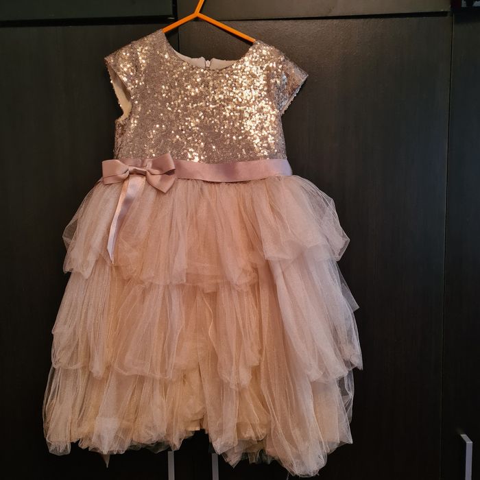 Официалви рокли за госпожици