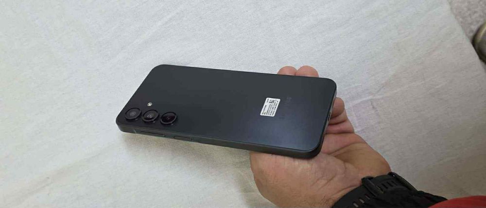 Samsung 16  чисто нов