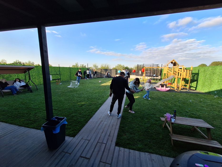 Loc de joaca / gradina / curte privata petreceri