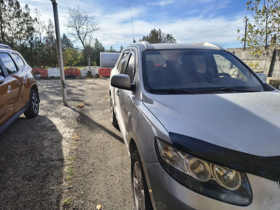 Vând Hyundai Santa Fe