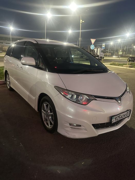 Продам тайота истима