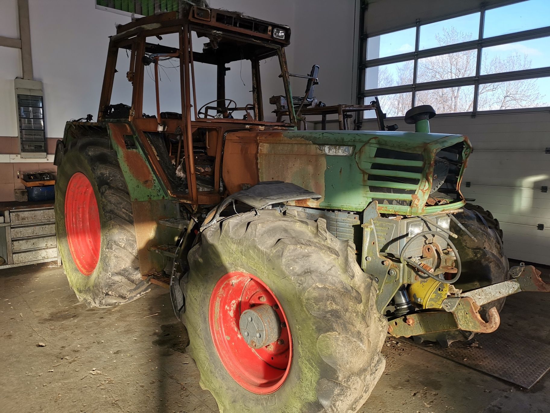 Dezmembrez tractoare Fendt/Case ih