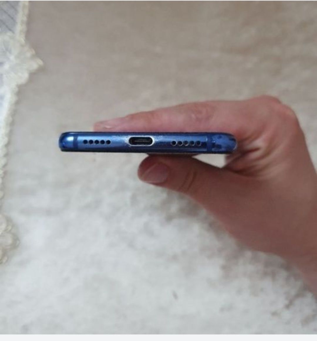 Xiaomi MI 9 SE 6/64GB Igravoy Flagman Holati yaxshi Snapdragon 712 Zor