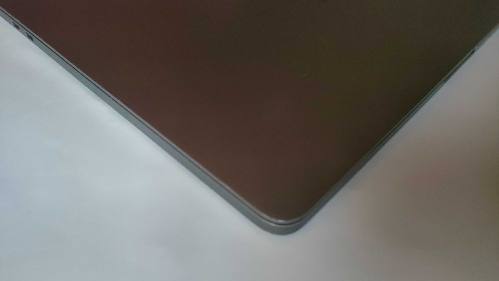 Macbook pro a1706 2017 г. retina display, touchbar