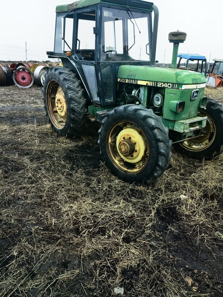 Dezmembrez John Deere 2140