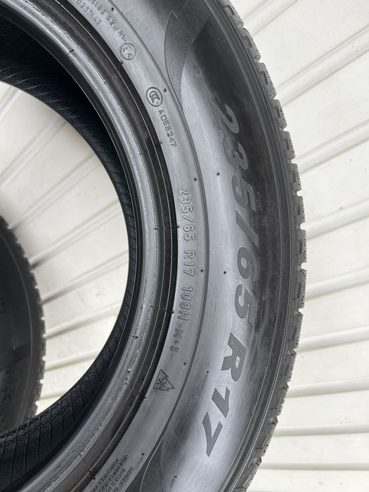 4 anvelope iarna 235/65 R17 Pirelli Scorpion, 5.5mm profil ramas!