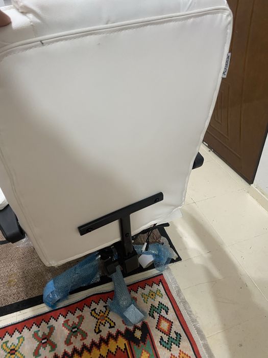 Scaun cu masaj de birou