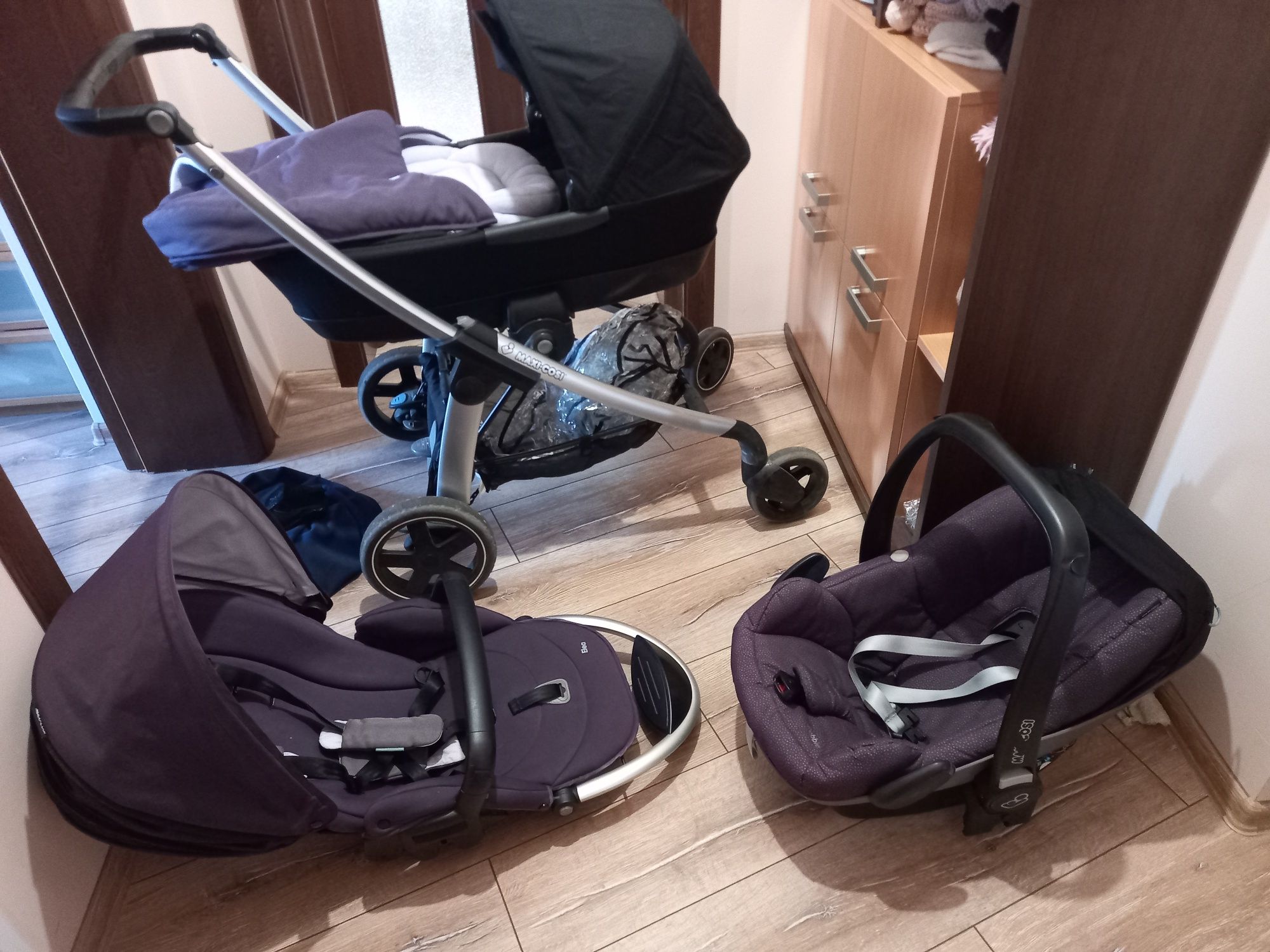Maxi cosy комплект 3 в 1 бебешка, детска,количка с кош за кола Макси
