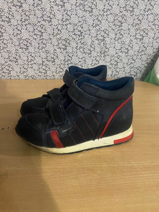 Продам осенние весенние ортопеды на мальчика, в хорошем состоянии,