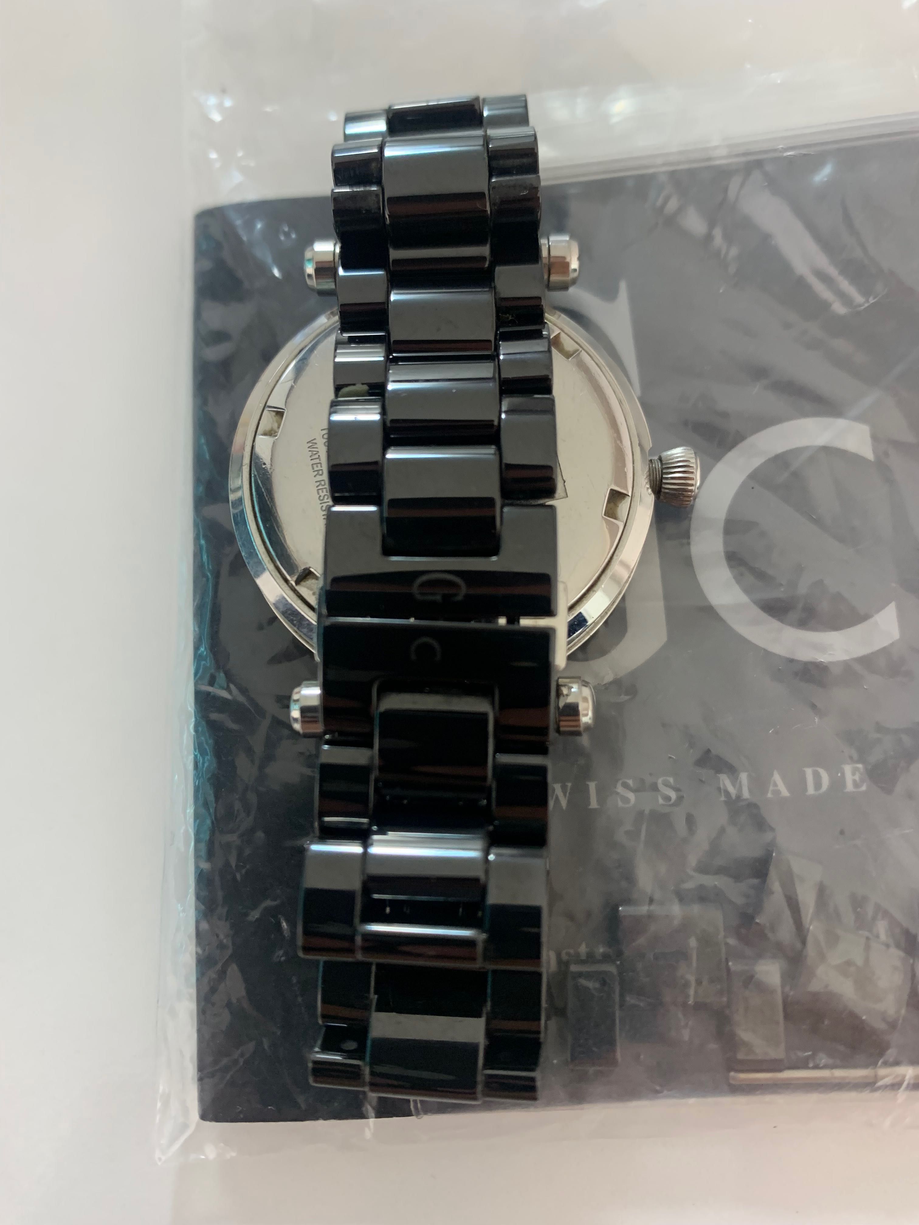 Много запазен дамски часовник Gc Guess