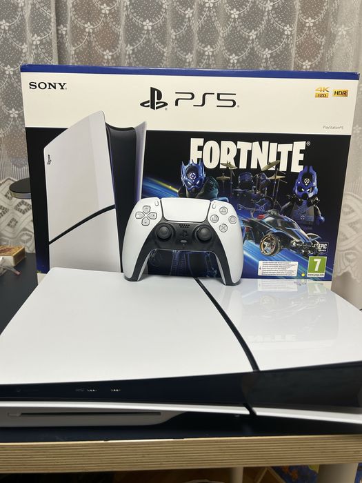 Playstation 5 cu disc + jocuri