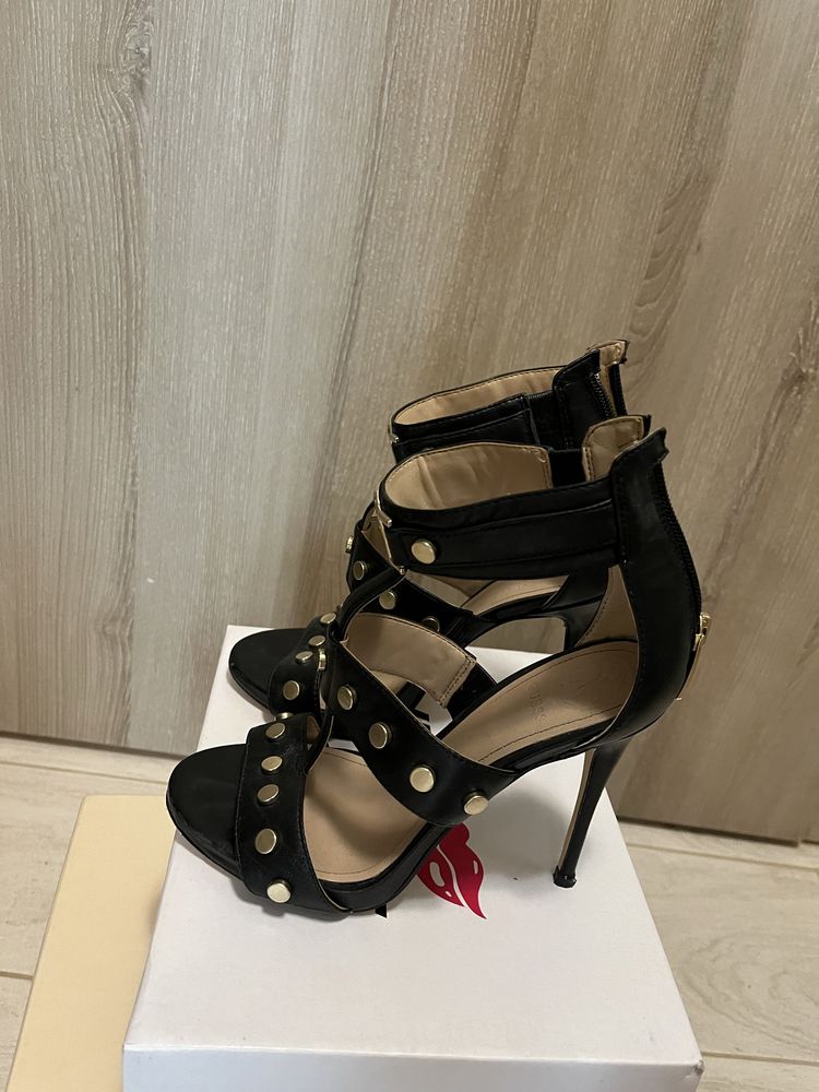 Дамски обувки 35 номер guess shoe aquarium