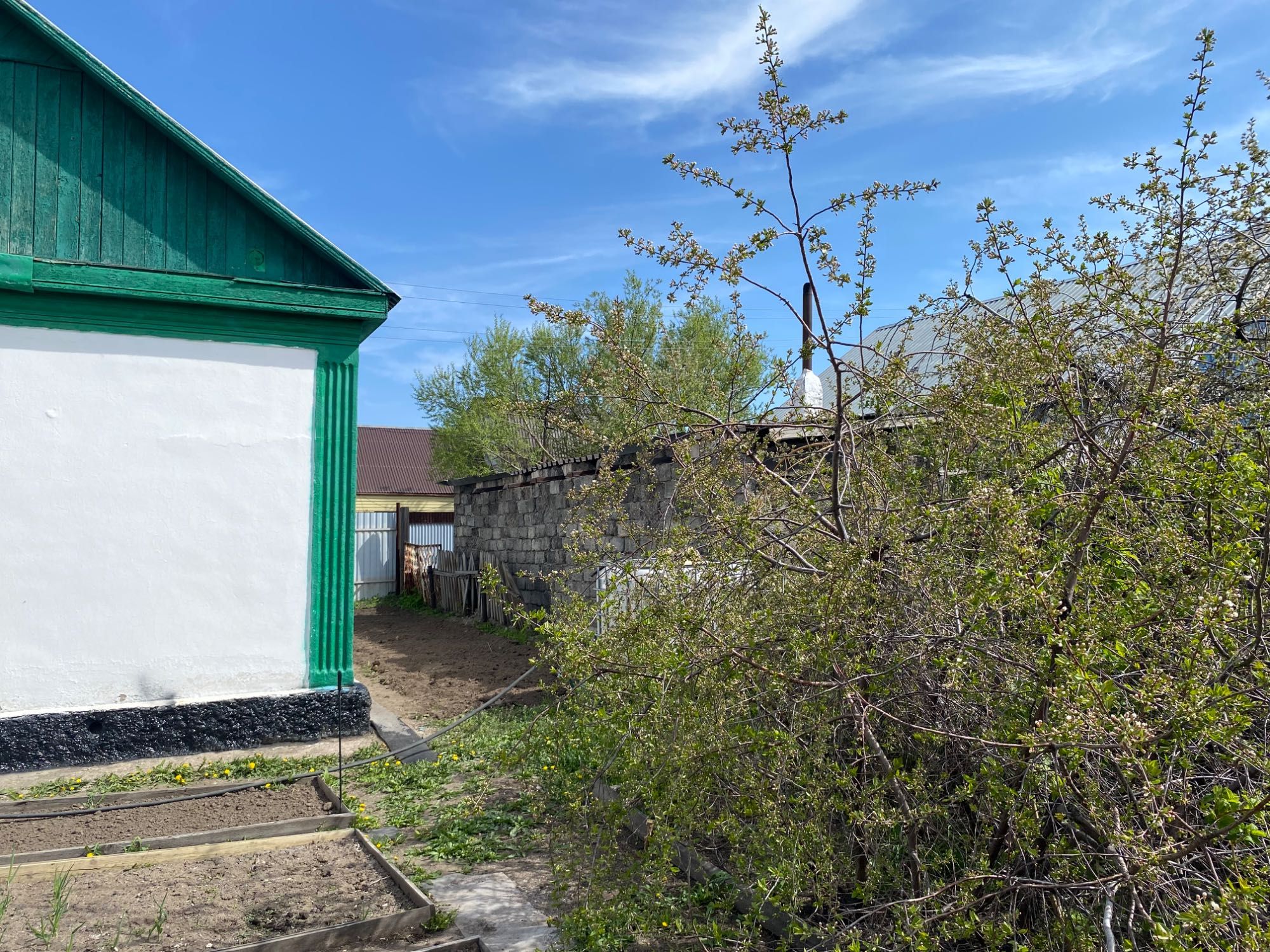 Продаётся 4 ком. дом с газовым отоплением в соц городе ОБМЕН на 3-х кв