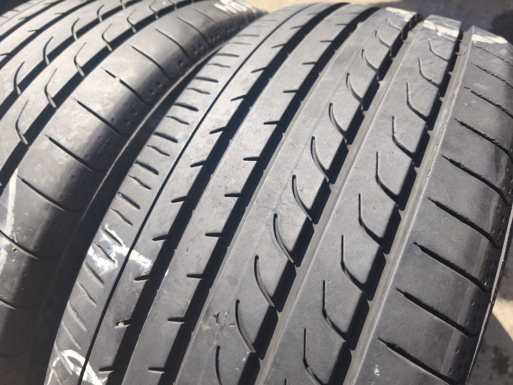 225/45/19" 2бр Yokohama blue earth rv02,dot4718,7mm