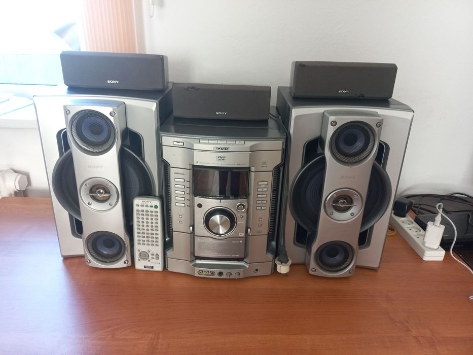 Музыкальный центр