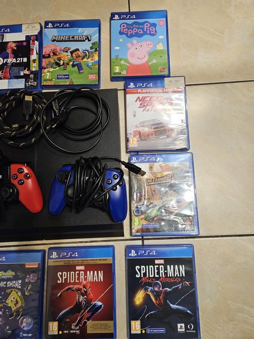 Vand playstation ps4 plus jocuri