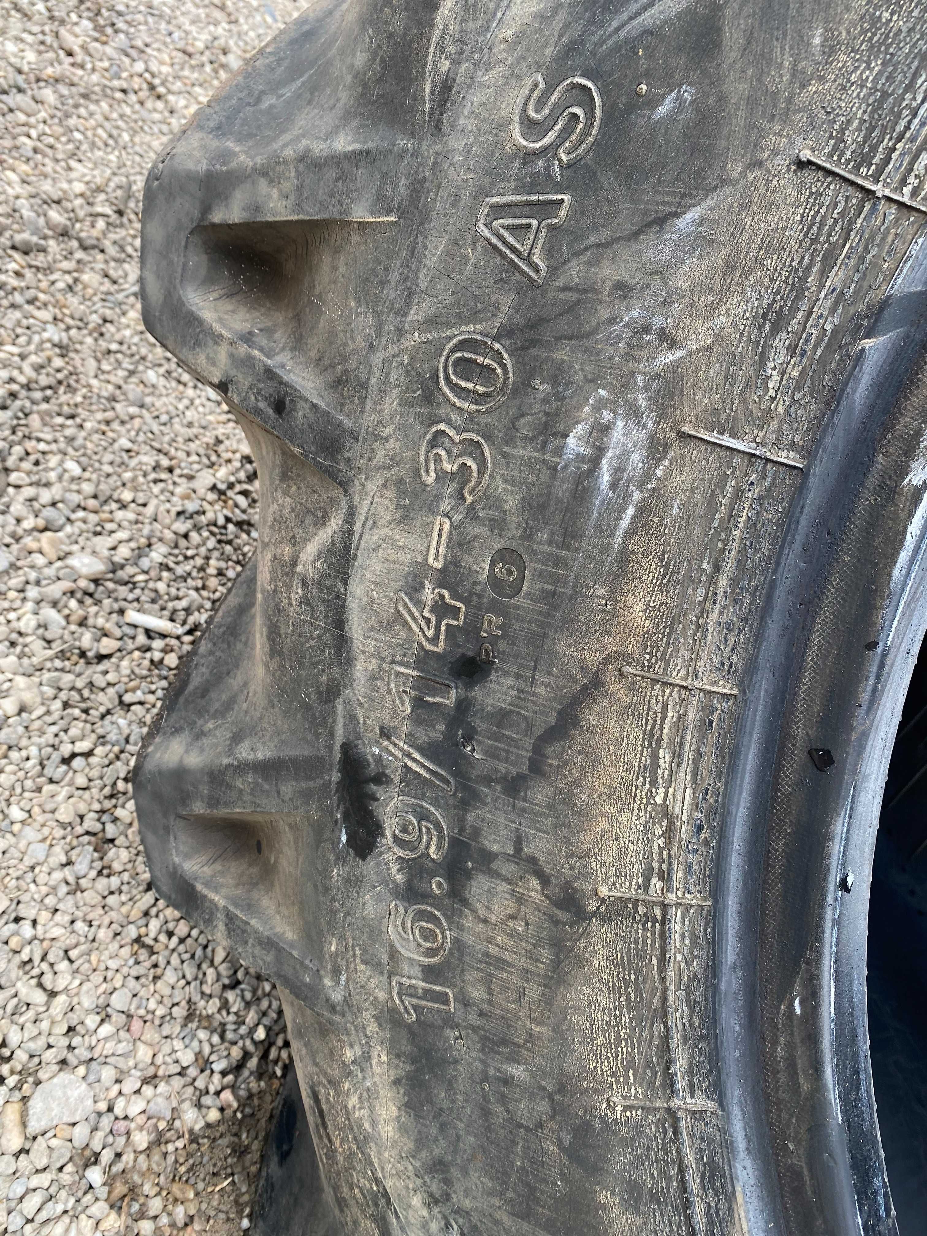 Cauciuc 16,9 R30 Semperit