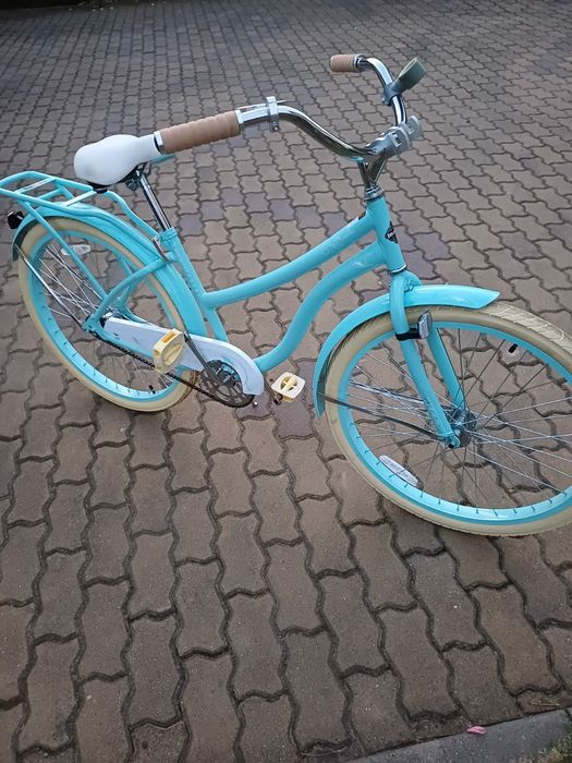 Vând bicicletă marca Huffy